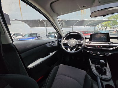 2023 Kia Forte 2.0 L Sedan At