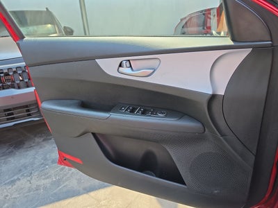 2022 Kia Forte 2.0 L At