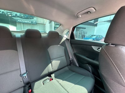2022 Kia Forte 2.0 L At