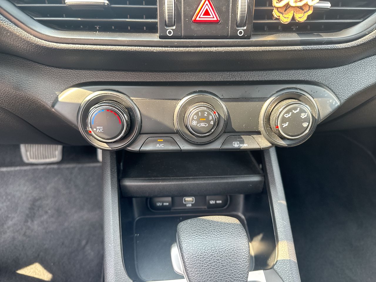 2022 Kia Forte 2.0 L At