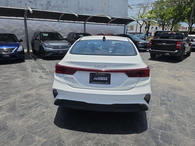 2022 Kia Forte 2.0 L At