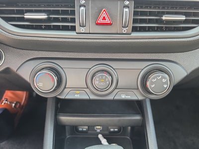 2024 Kia Forte 2.0 Lx Sedan At