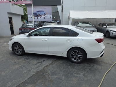 2023 Kia Forte 2.0 Lx Sedan At