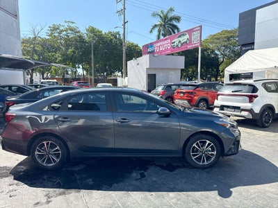 2024 Kia Forte 2.0 Lx Sedan At