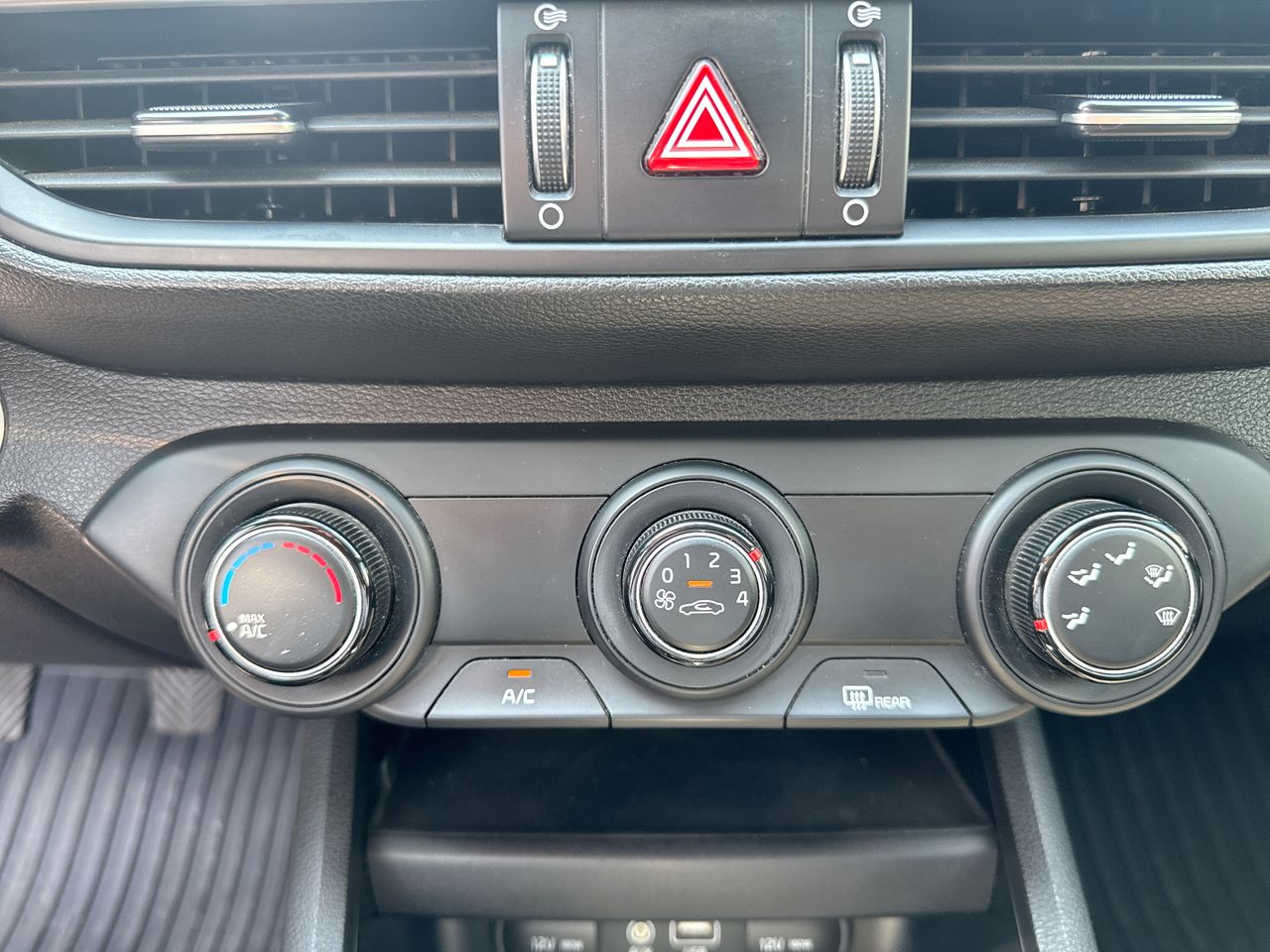 2021 Kia Forte 2.0 LX 4 p At