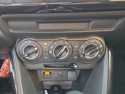 2025 Mazda Mazda 2 1.5 I Sport Sedan At