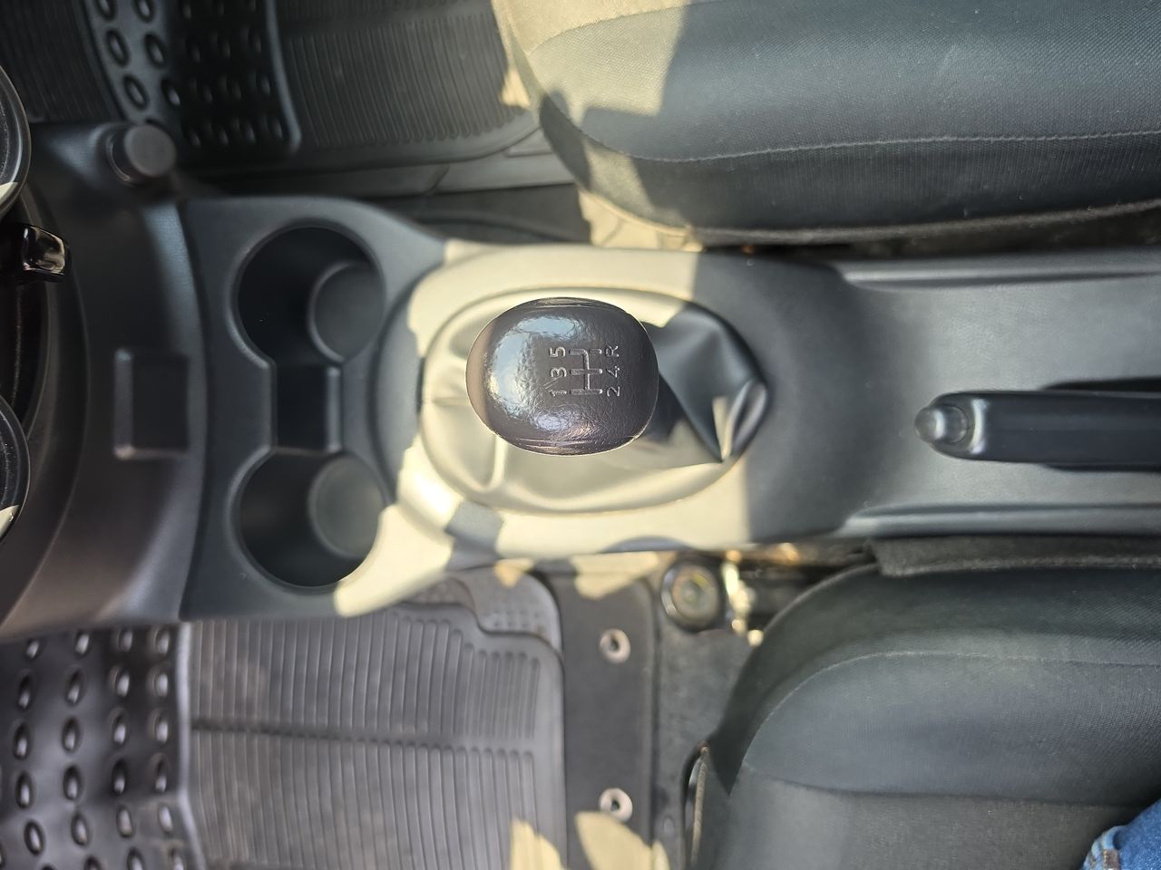 2024 Nissan V-Drive 1.6 A/C Mt
