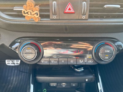 2022 Kia Forte 2.0 GT Line 4p At