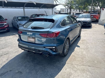 2022 Kia Forte 2.0 GT Line 4p At