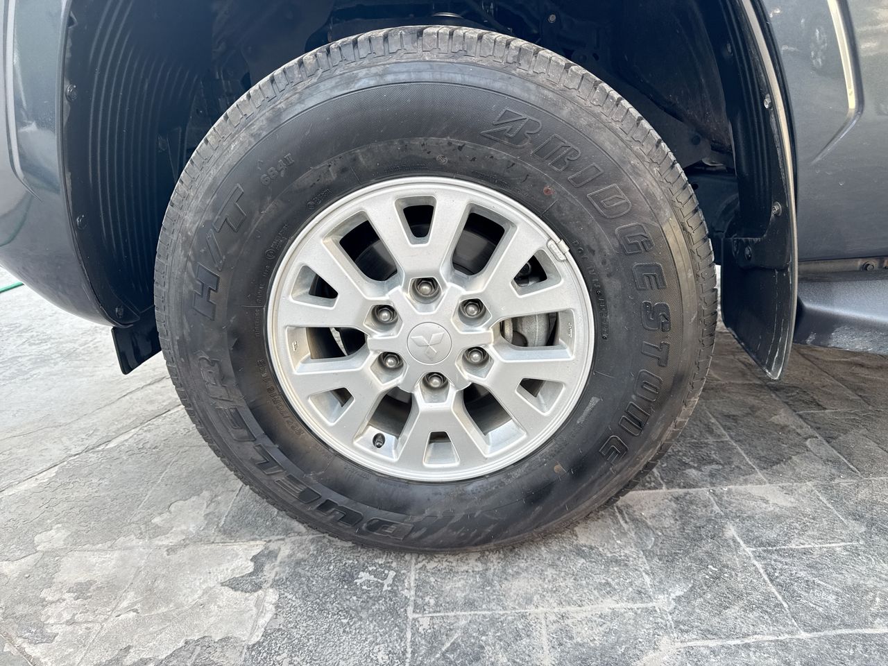 2025 Mitsubishi L200 2.4 Glx Cabina Doble 4x2 Mt