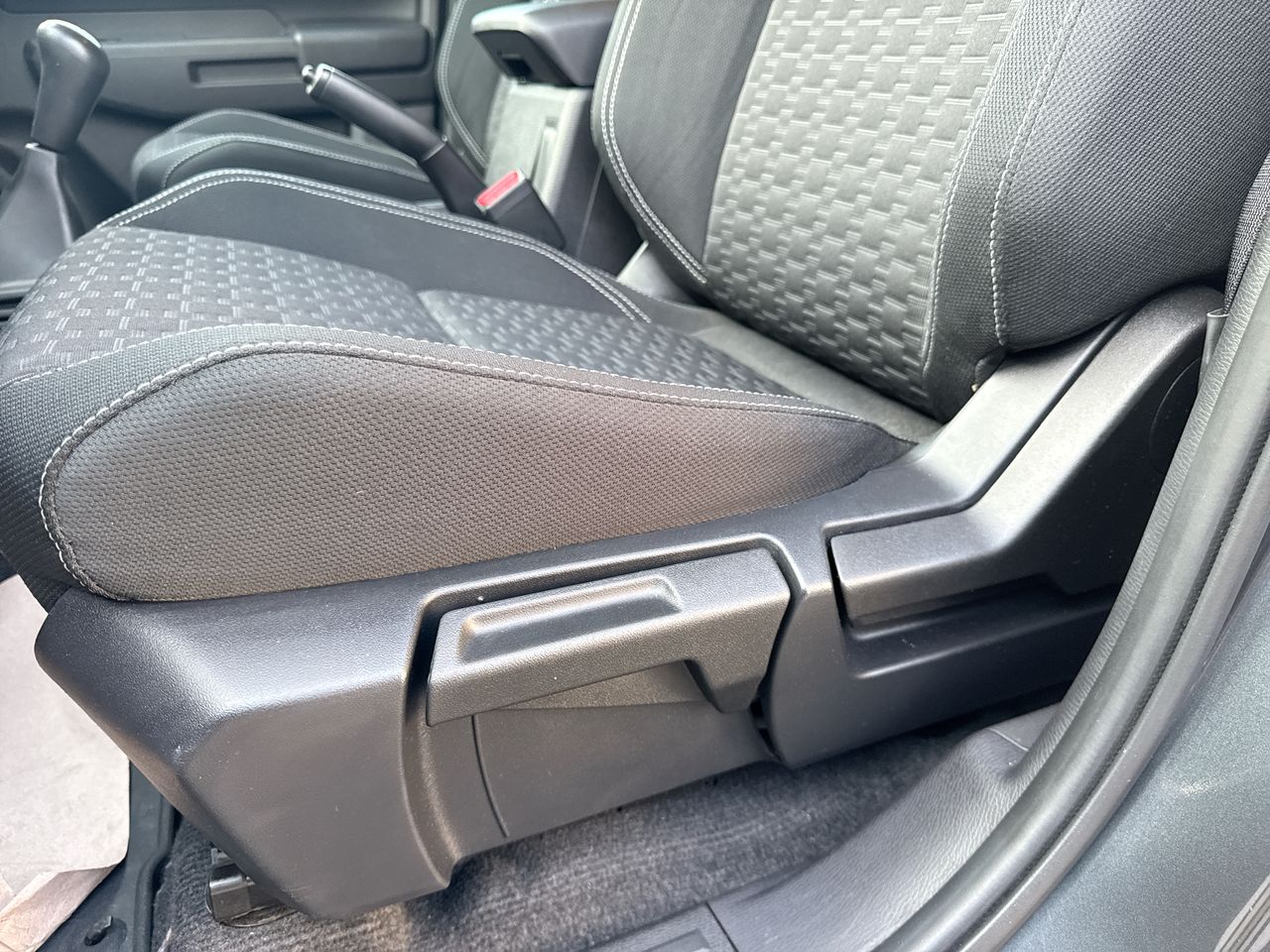 2025 Mitsubishi L200 2.4 Glx Cabina Doble 4x2 Mt