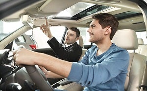 Schedule a test drive at KIA Ruiz Cortines in Villahermosa, Tabasco, México.